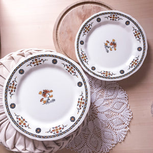 Duo de grandes assiettes plates Gien