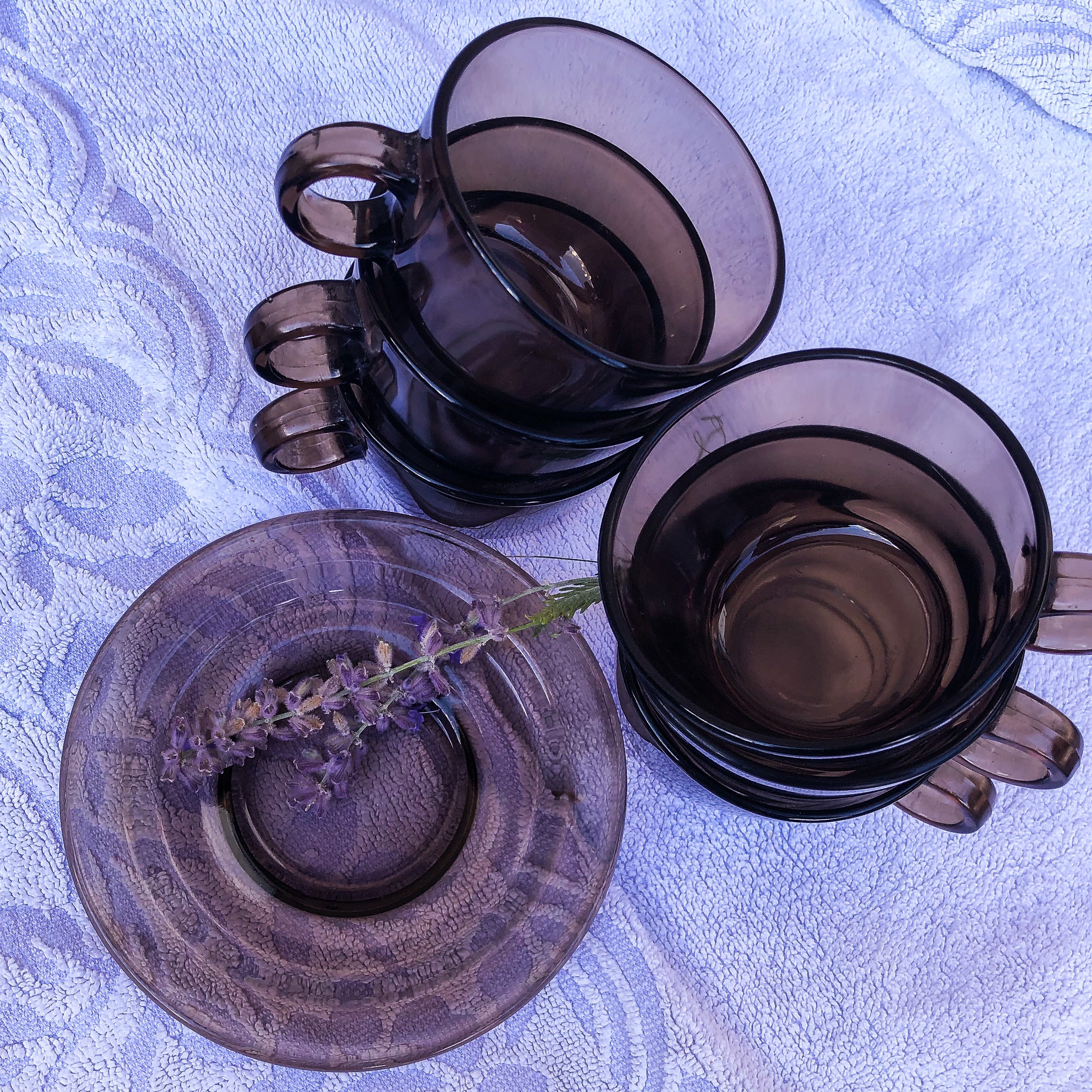 Ensemble de 6 tasses Vereco colorées – Sélection Brocante Ensemble de 6 tasses Vereco colorées – Sélection Brocante