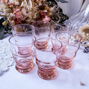 Petits verres Art Déco rose